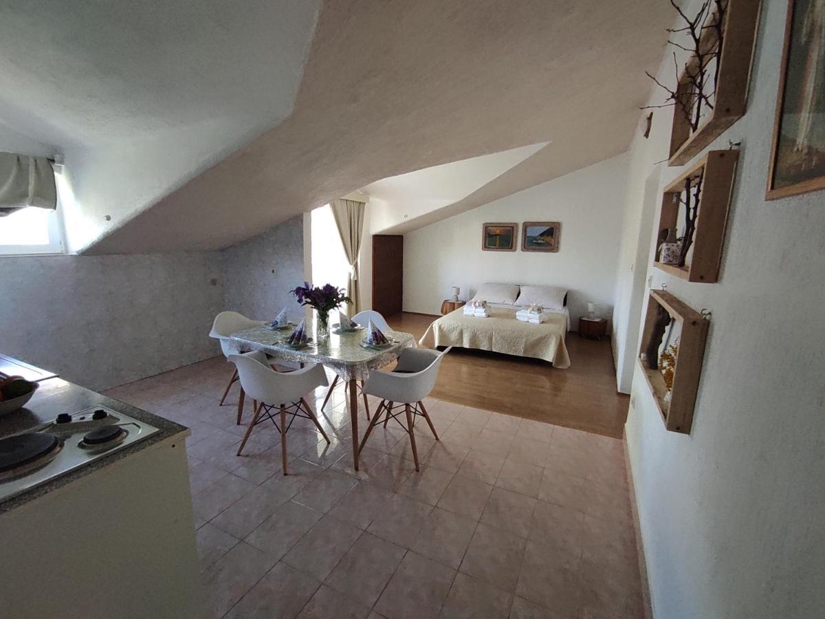 Apartmani Mlaja Trpanj Esterno foto